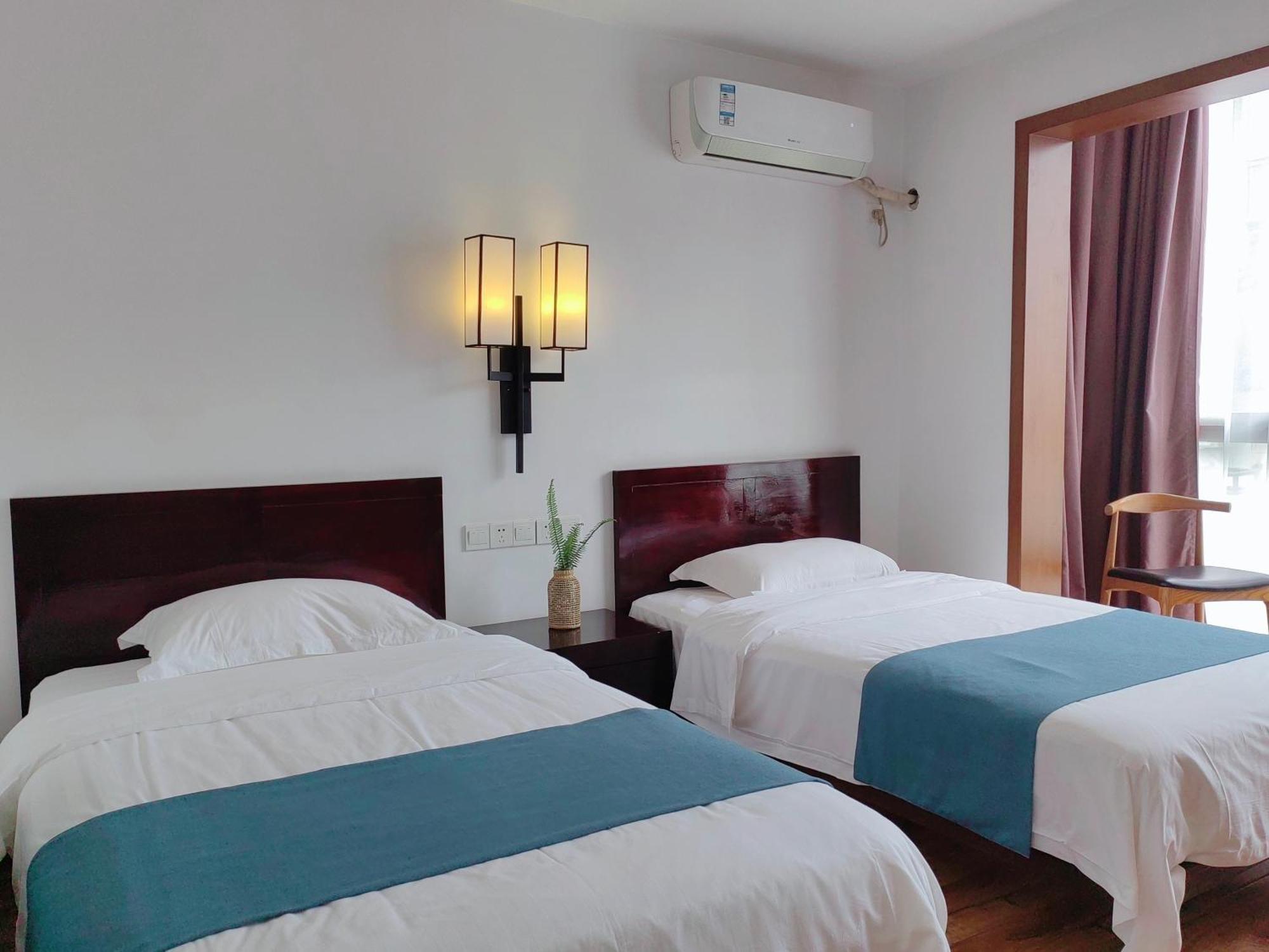 Serene Vale Inn Guilin-Free One Way Pick Up Service To High-Speed Railway Station For 2 Nights Exterior foto