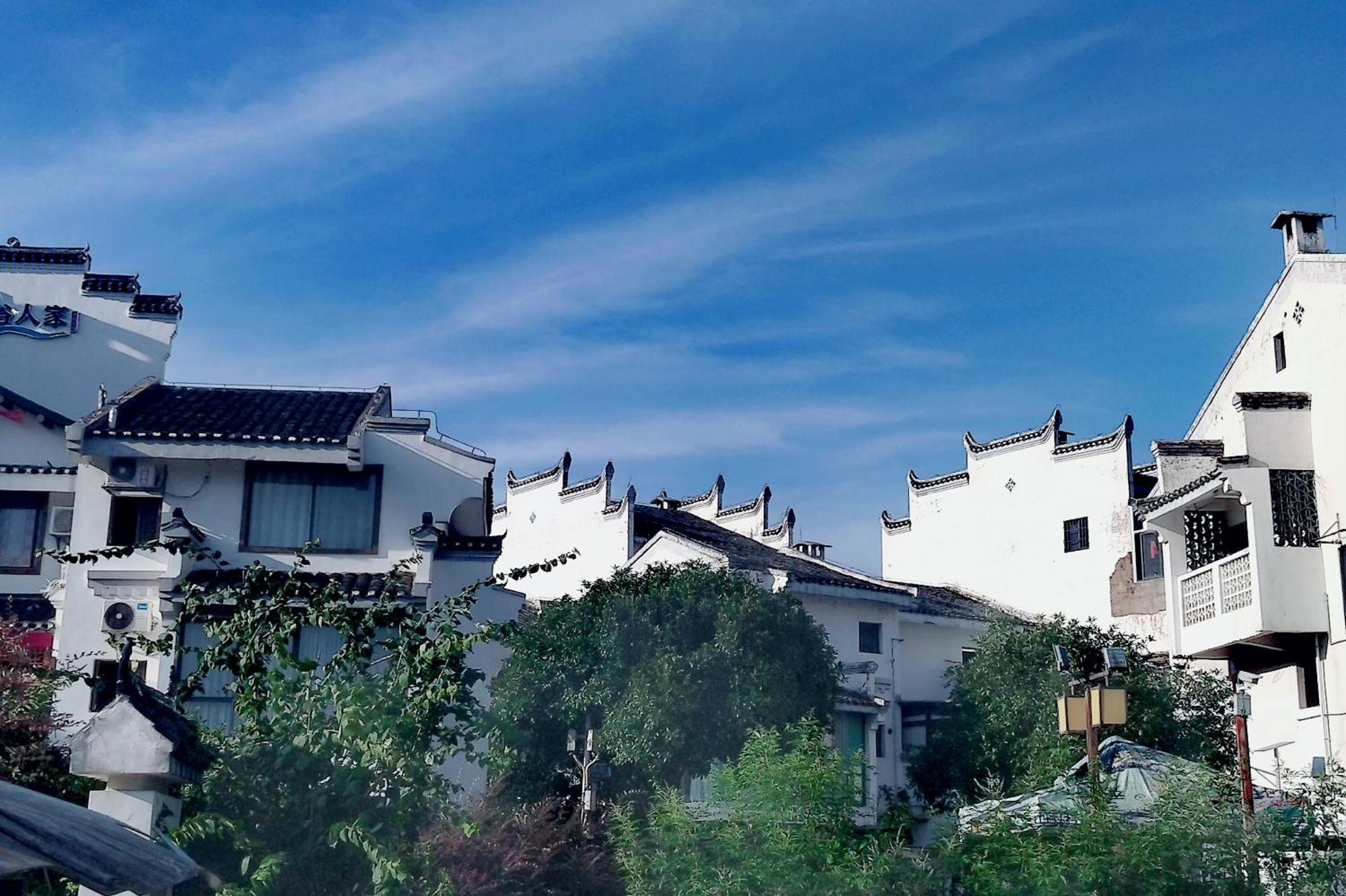 Serene Vale Inn Guilin-Free One Way Pick Up Service To High-Speed Railway Station For 2 Nights Exterior foto